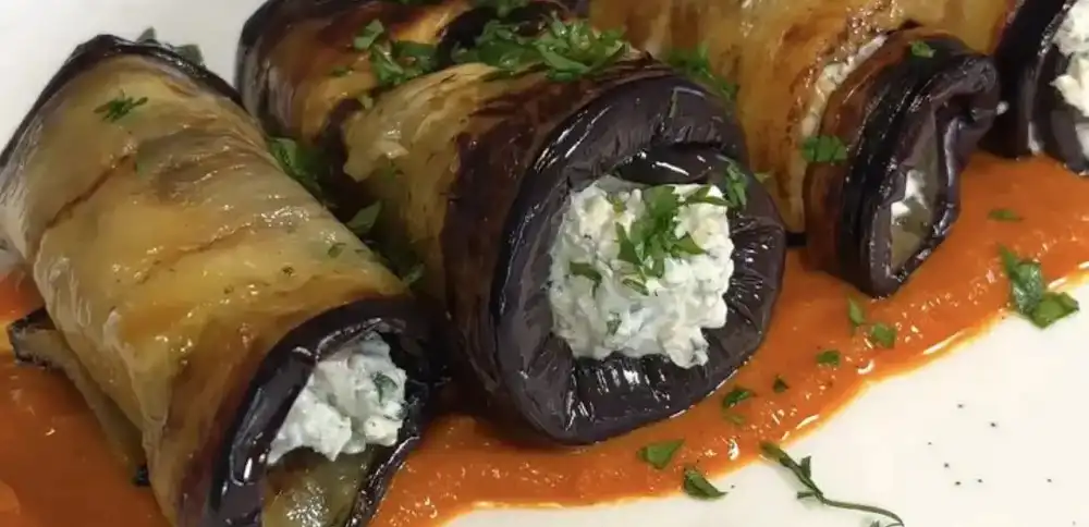 رولت رژیمی بادمجان با سینه مرغ و پنیر کم چرب